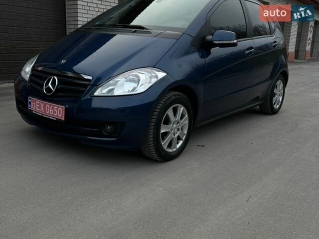 Синій Мерседес А клас, об'ємом двигуна 1.5 л та пробігом 191 тис. км за 6850 $, фото 12 на Automoto.ua