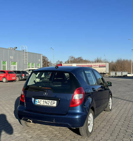 Синий Мерседес А класс, объемом двигателя 2 л и пробегом 260 тыс. км за 6500 $, фото 4 на Automoto.ua