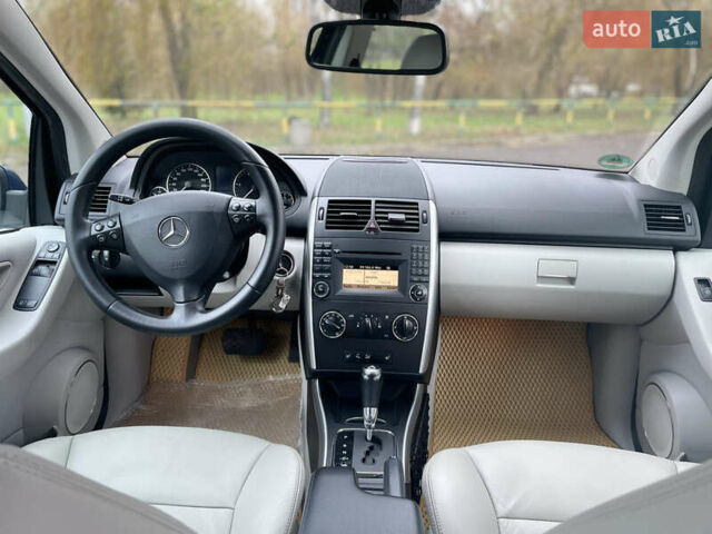 Синий Мерседес А класс, объемом двигателя 1.99 л и пробегом 322 тыс. км за 8000 $, фото 10 на Automoto.ua
