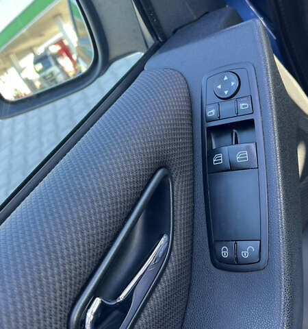 Синий Мерседес А класс, объемом двигателя 2 л и пробегом 260 тыс. км за 6500 $, фото 13 на Automoto.ua