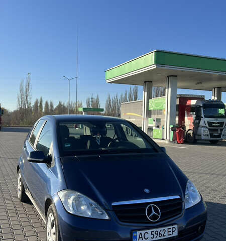 Синий Мерседес А класс, объемом двигателя 2 л и пробегом 260 тыс. км за 6500 $, фото 2 на Automoto.ua