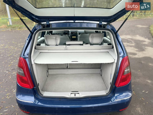 Синий Мерседес А класс, объемом двигателя 1.99 л и пробегом 322 тыс. км за 8000 $, фото 6 на Automoto.ua