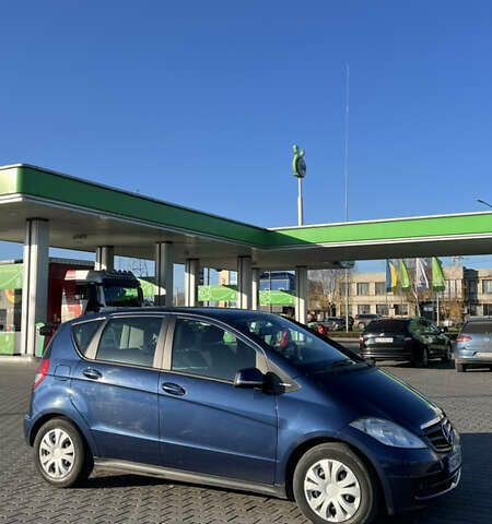 Синий Мерседес А класс, объемом двигателя 2 л и пробегом 260 тыс. км за 6500 $, фото 6 на Automoto.ua