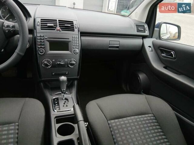 Синій Мерседес А клас, об'ємом двигуна 1.5 л та пробігом 189 тис. км за 6800 $, фото 31 на Automoto.ua