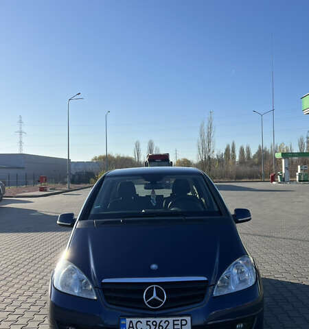 Синий Мерседес А класс, объемом двигателя 2 л и пробегом 260 тыс. км за 6500 $, фото 1 на Automoto.ua