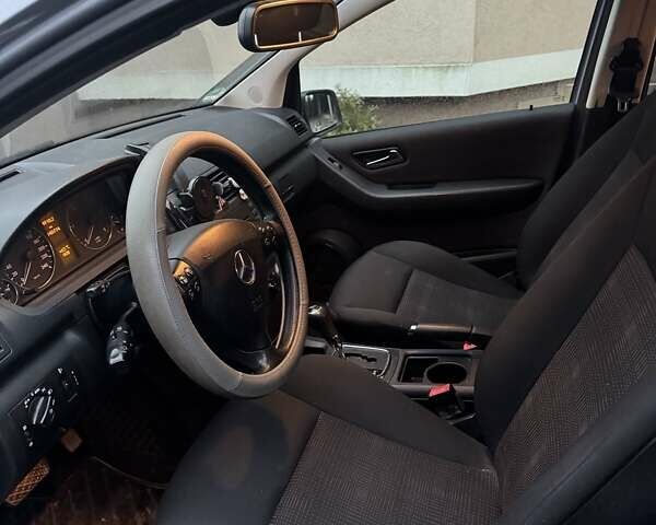 Синій Мерседес А клас, об'ємом двигуна 1.99 л та пробігом 140 тис. км за 10200 $, фото 5 на Automoto.ua