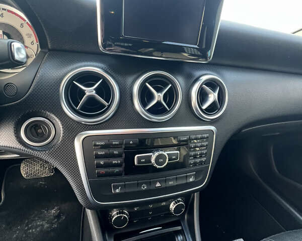 Синий Мерседес А класс, объемом двигателя 1.8 л и пробегом 130 тыс. км за 11550 $, фото 21 на Automoto.ua