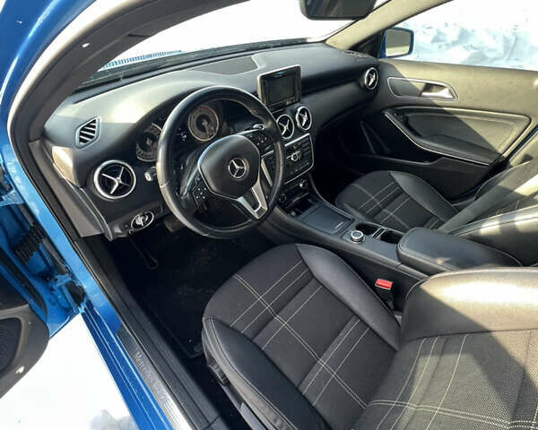 Синий Мерседес А класс, объемом двигателя 1.8 л и пробегом 130 тыс. км за 11550 $, фото 11 на Automoto.ua