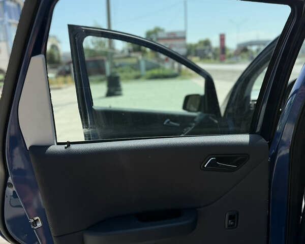 Синий Мерседес А класс, объемом двигателя 2 л и пробегом 226 тыс. км за 6700 $, фото 16 на Automoto.ua