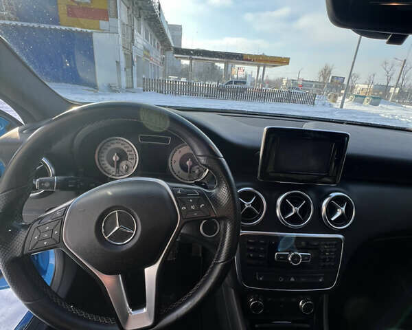 Синий Мерседес А класс, объемом двигателя 1.8 л и пробегом 130 тыс. км за 11550 $, фото 12 на Automoto.ua