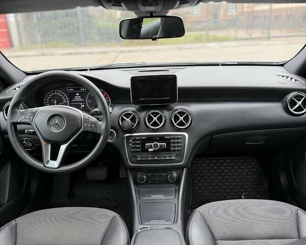 Синий Мерседес А класс, объемом двигателя 1.8 л и пробегом 160 тыс. км за 10499 $, фото 5 на Automoto.ua