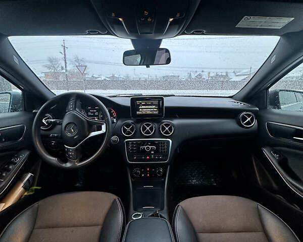 Синій Мерседес А клас, об'ємом двигуна 1.8 л та пробігом 160 тис. км за 10500 $, фото 8 на Automoto.ua