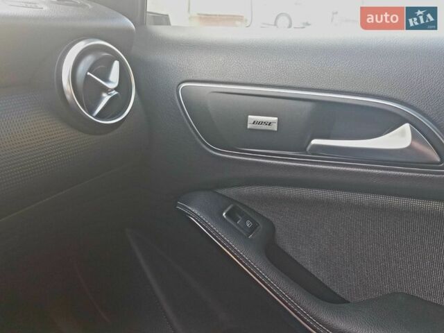 Синій Мерседес А клас, об'ємом двигуна 1.46 л та пробігом 168 тис. км за 12800 $, фото 13 на Automoto.ua