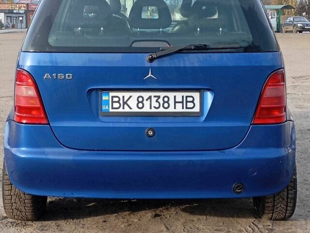 Синий Мерседес А класс, объемом двигателя 1.6 л и пробегом 1 тыс. км за 2300 $, фото 4 на Automoto.ua