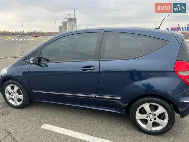 Синий Мерседес А класс, объемом двигателя 1.7 л и пробегом 180 тыс. км за 6000 $, фото 3 на Automoto.ua
