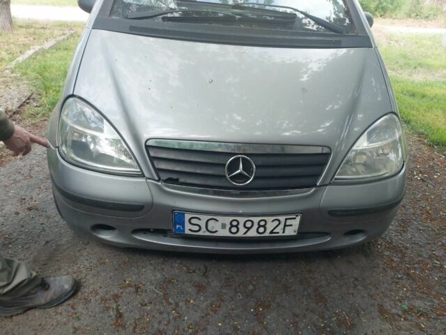 Синий Мерседес А класс, объемом двигателя 2 л и пробегом 300 тыс. км за 1600 $, фото 6 на Automoto.ua