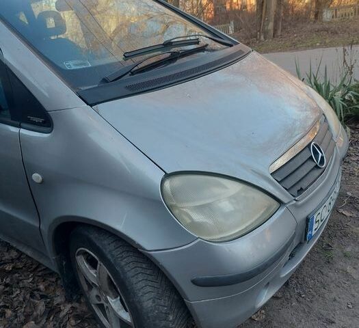 Синий Мерседес А класс, объемом двигателя 2 л и пробегом 300 тыс. км за 1600 $, фото 8 на Automoto.ua