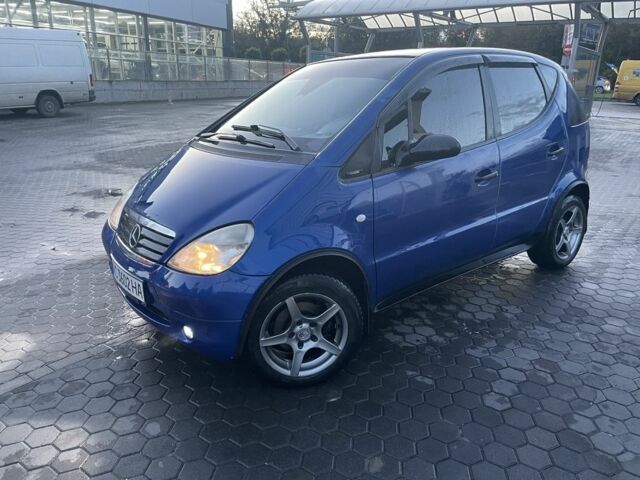 Мерседес А класс 1999 в Луцке на Automoto.ua Синий Мерседес А класс, объемом двигателя 1.4 л и пробегом 211 тыс. км за 3500 $, фото 1 на Automoto.ua