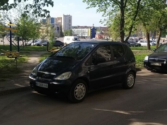 Синий Мерседес А класс, объемом двигателя 1.7 л и пробегом 270 тыс. км за 3800 $, фото 6 на Automoto.ua