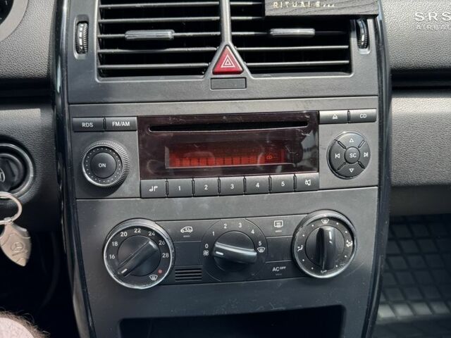 Синий Мерседес А класс, объемом двигателя 2 л и пробегом 174 тыс. км за 6700 $, фото 6 на Automoto.ua