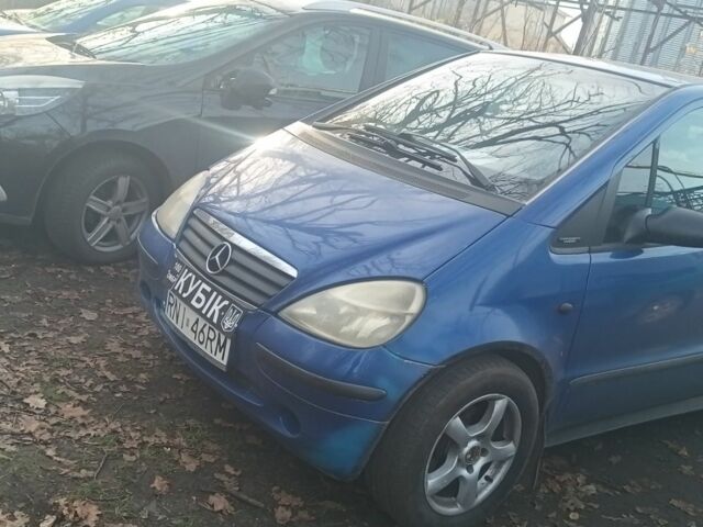 Синий Мерседес А класс, объемом двигателя 1.7 л и пробегом 312 тыс. км за 1182 $, фото 1 на Automoto.ua