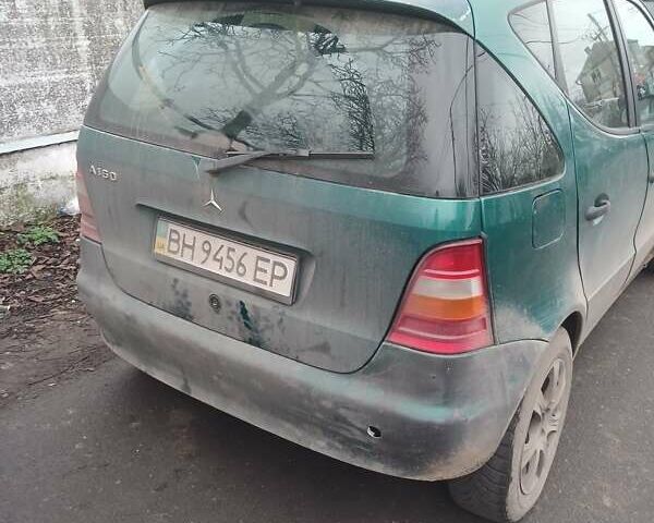 Зеленый Мерседес А класс, объемом двигателя 1.6 л и пробегом 100 тыс. км за 2800 $, фото 6 на Automoto.ua