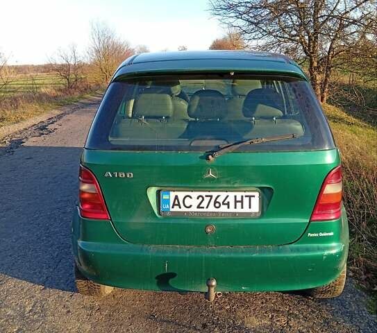 Зеленый Мерседес А класс, объемом двигателя 1.69 л и пробегом 350 тыс. км за 2500 $, фото 1 на Automoto.ua