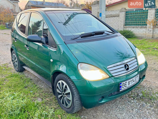 Зеленый Мерседес А класс, объемом двигателя 1.4 л и пробегом 246 тыс. км за 3750 $, фото 2 на Automoto.ua