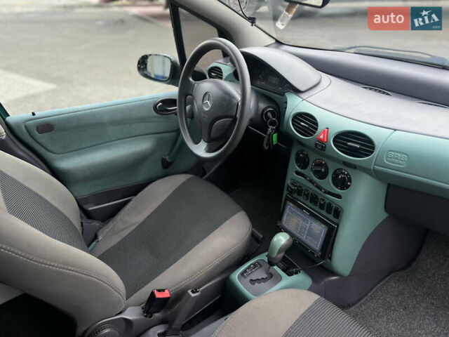 Зеленый Мерседес А класс, объемом двигателя 1.4 л и пробегом 246 тыс. км за 4100 $, фото 20 на Automoto.ua