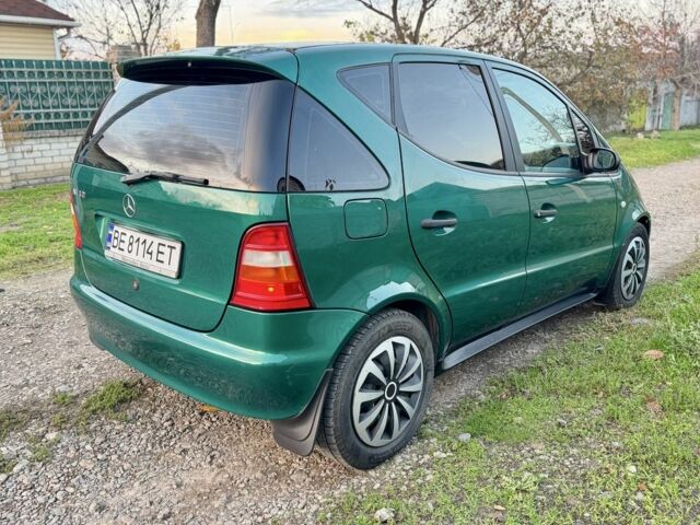 Зеленый Мерседес А класс, объемом двигателя 1.4 л и пробегом 246 тыс. км за 3750 $, фото 3 на Automoto.ua