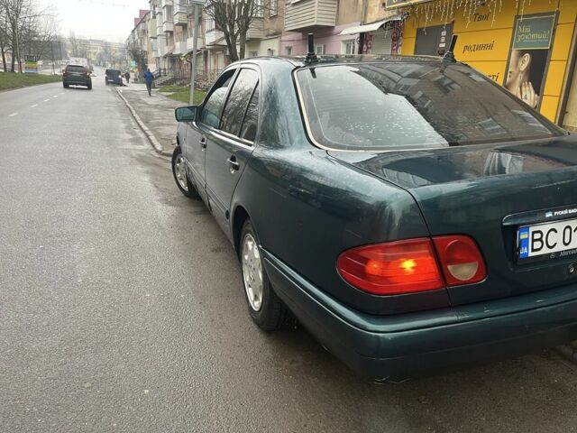 Мерседес А класс 1999 в Дрогобыче на Automoto.ua Зеленый Мерседес А класс, объемом двигателя 2 л и пробегом 375 тыс. км за 2900 $, фото 3 на Automoto.ua