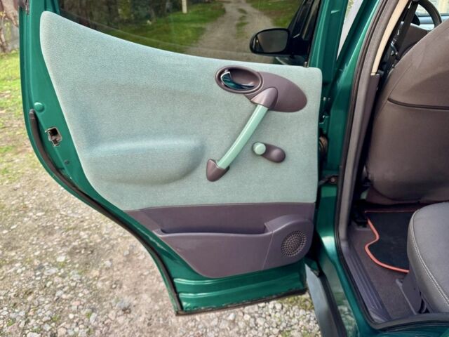 Зеленый Мерседес А класс, объемом двигателя 1.4 л и пробегом 246 тыс. км за 3750 $, фото 10 на Automoto.ua