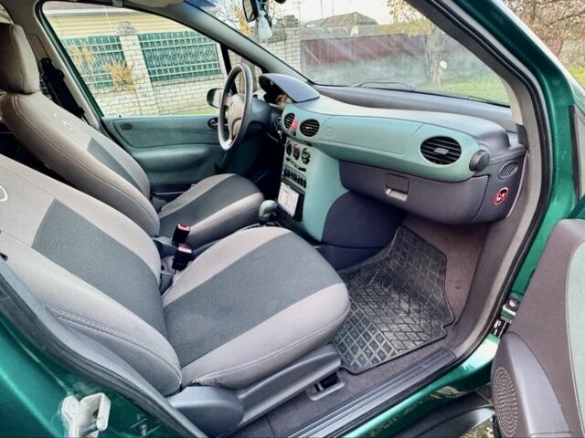 Зеленый Мерседес А класс, объемом двигателя 1.4 л и пробегом 246 тыс. км за 3750 $, фото 11 на Automoto.ua