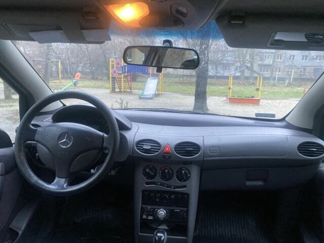 Зелений Мерседес А клас, об'ємом двигуна 1.6 л та пробігом 240 тис. км за 2700 $, фото 7 на Automoto.ua