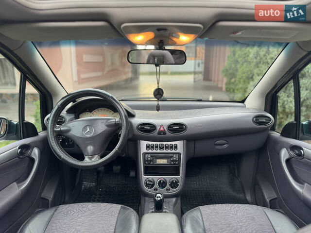 Зеленый Мерседес А класс, объемом двигателя 1.7 л и пробегом 277 тыс. км за 3000 $, фото 18 на Automoto.ua