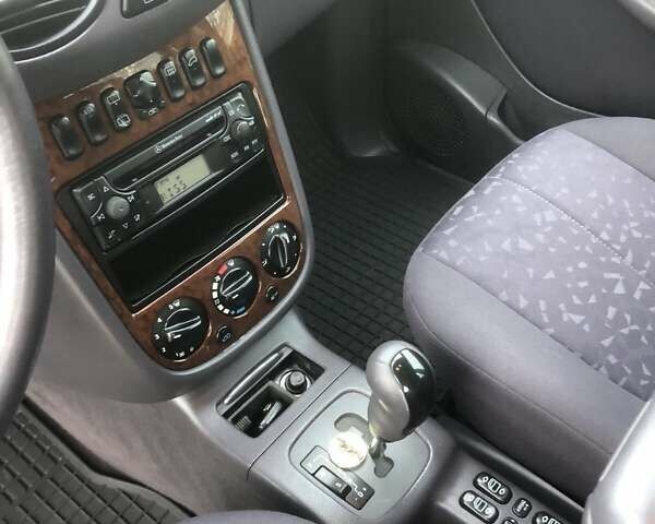 Зелений Мерседес А клас, об'ємом двигуна 1.69 л та пробігом 168 тис. км за 4112 $, фото 11 на Automoto.ua