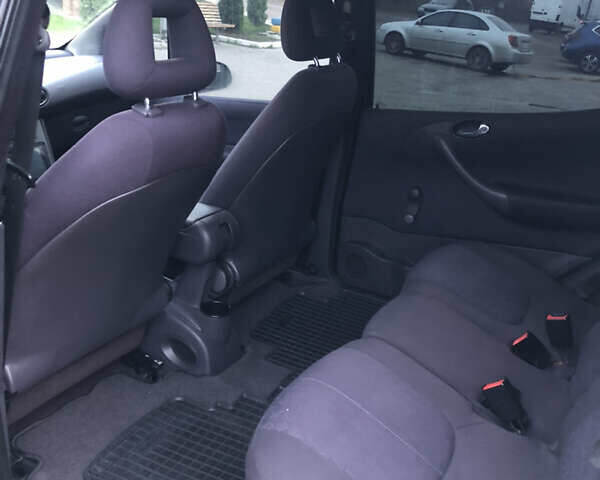 Зелений Мерседес А клас, об'ємом двигуна 1.69 л та пробігом 386 тис. км за 3500 $, фото 14 на Automoto.ua