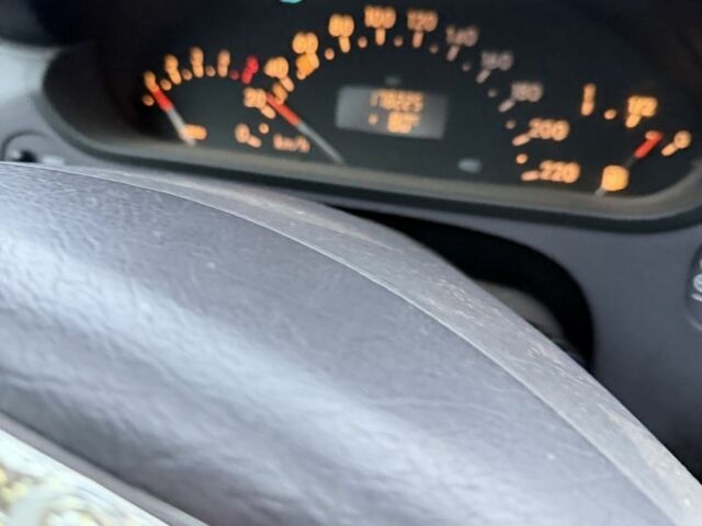 Зеленый Мерседес А класс, объемом двигателя 1.7 л и пробегом 178 тыс. км за 3800 $, фото 9 на Automoto.ua