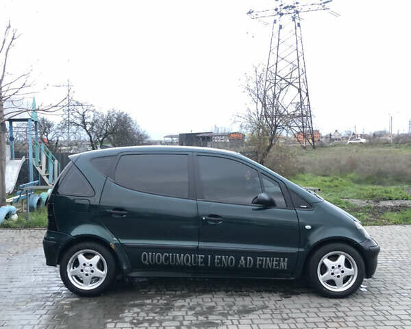 Зелений Мерседес А клас, об'ємом двигуна 1.69 л та пробігом 386 тис. км за 3500 $, фото 5 на Automoto.ua