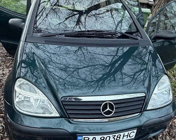 Зеленый Мерседес А класс, объемом двигателя 1.7 л и пробегом 178 тыс. км за 3800 $, фото 3 на Automoto.ua
