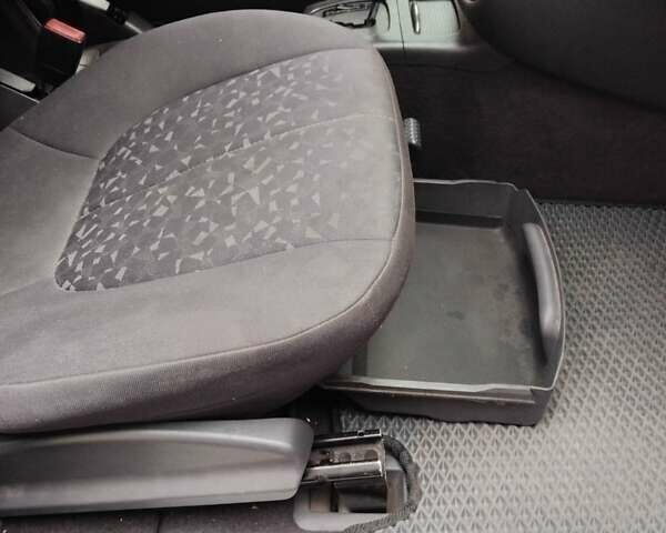 Зеленый Мерседес А класс, объемом двигателя 1.7 л и пробегом 237 тыс. км за 4000 $, фото 6 на Automoto.ua