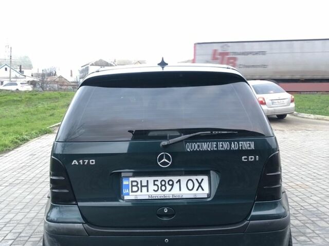 Зеленый Мерседес А класс, объемом двигателя 1.7 л и пробегом 386 тыс. км за 3500 $, фото 1 на Automoto.ua