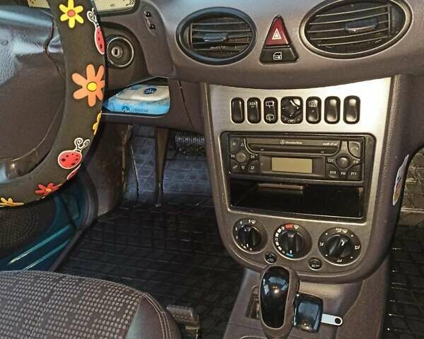 Зеленый Мерседес А класс, объемом двигателя 1.7 л и пробегом 251 тыс. км за 3200 $, фото 9 на Automoto.ua