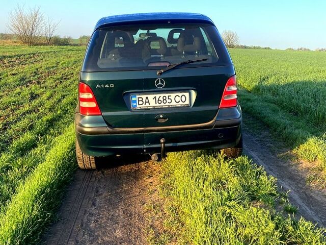 Зеленый Мерседес А класс, объемом двигателя 1.4 л и пробегом 190 тыс. км за 3300 $, фото 2 на Automoto.ua