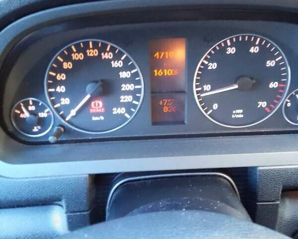 Зелений Мерседес А клас, об'ємом двигуна 1.5 л та пробігом 161 тис. км за 3800 $, фото 28 на Automoto.ua