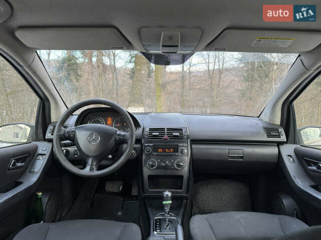 Зеленый Мерседес А класс, объемом двигателя 2 л и пробегом 370 тыс. км за 3150 $, фото 10 на Automoto.ua