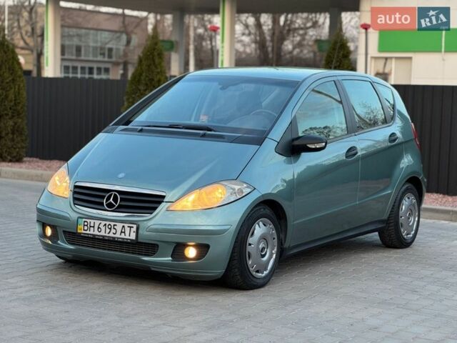 Зелений Мерседес А клас, об'ємом двигуна 1.7 л та пробігом 229 тис. км за 5350 $, фото 9 на Automoto.ua