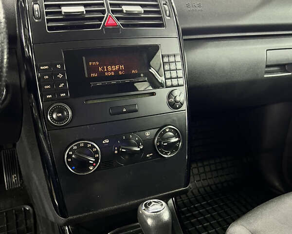 Зеленый Мерседес А класс, объемом двигателя 1.5 л и пробегом 329 тыс. км за 6000 $, фото 25 на Automoto.ua