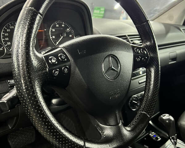 Зеленый Мерседес А класс, объемом двигателя 1.5 л и пробегом 329 тыс. км за 6000 $, фото 23 на Automoto.ua