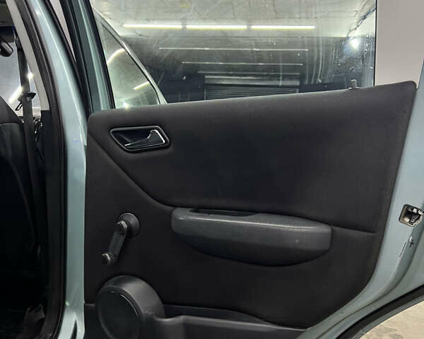 Зеленый Мерседес А класс, объемом двигателя 1.5 л и пробегом 329 тыс. км за 6000 $, фото 40 на Automoto.ua